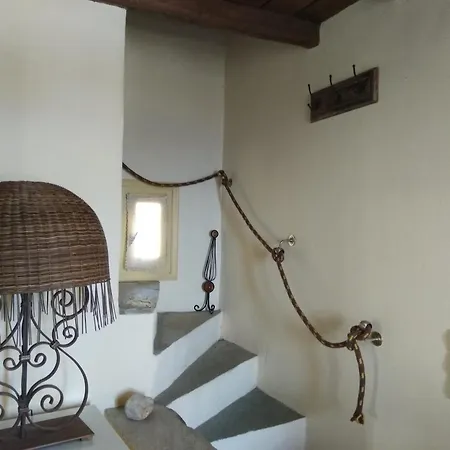 Tinian View Maisonette * Arnados